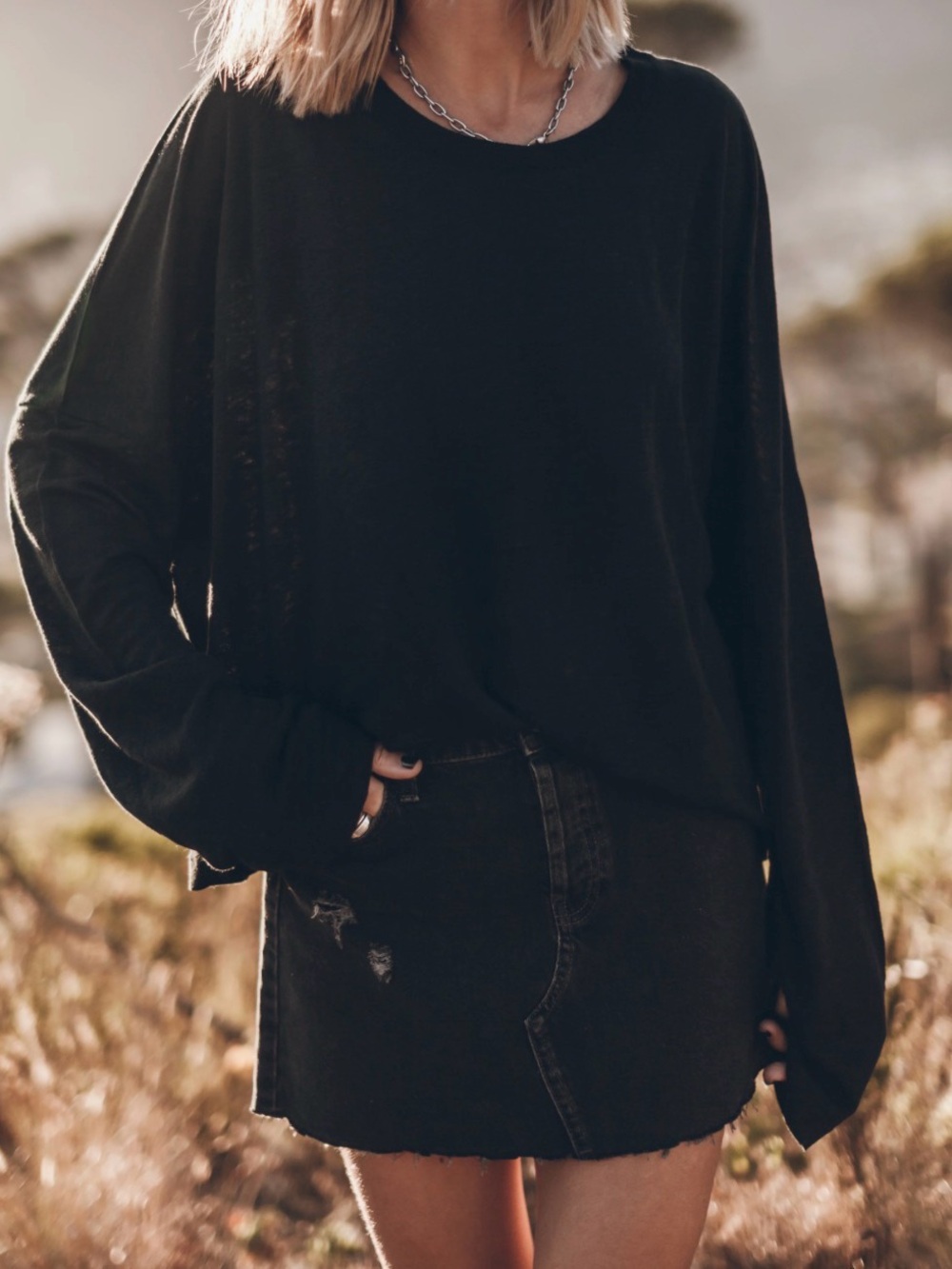 Women's Black Long-Sleeve Lightweight Crew Top - Picture 4 of 5